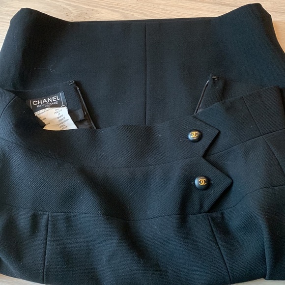 Vintage CHANEL Black Wool Silk Knee Length Skirt CC Logo Lining CC Buttons🖤 - Picture 12 of 16